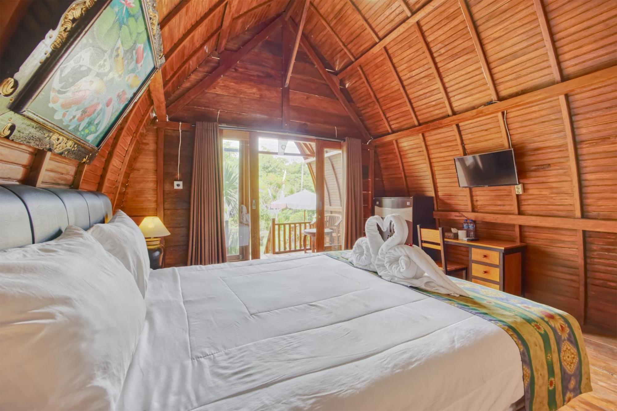 Dnr Lumbung Garden Hotel Toyapakeh Phòng bức ảnh